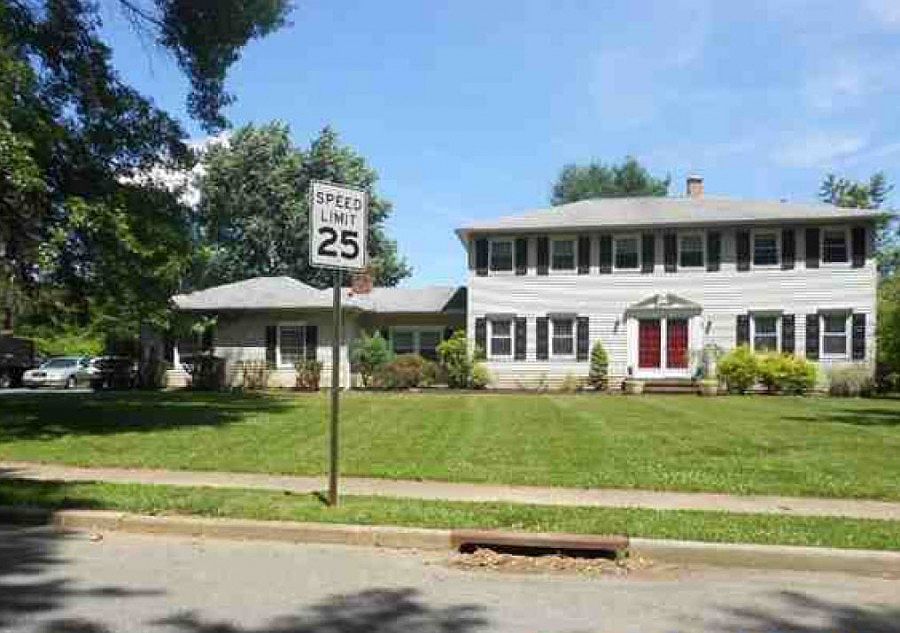 2nd image of 39 Douglass Dr