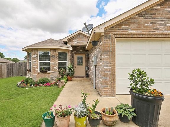 4th image of 300 Timbercreek Ct