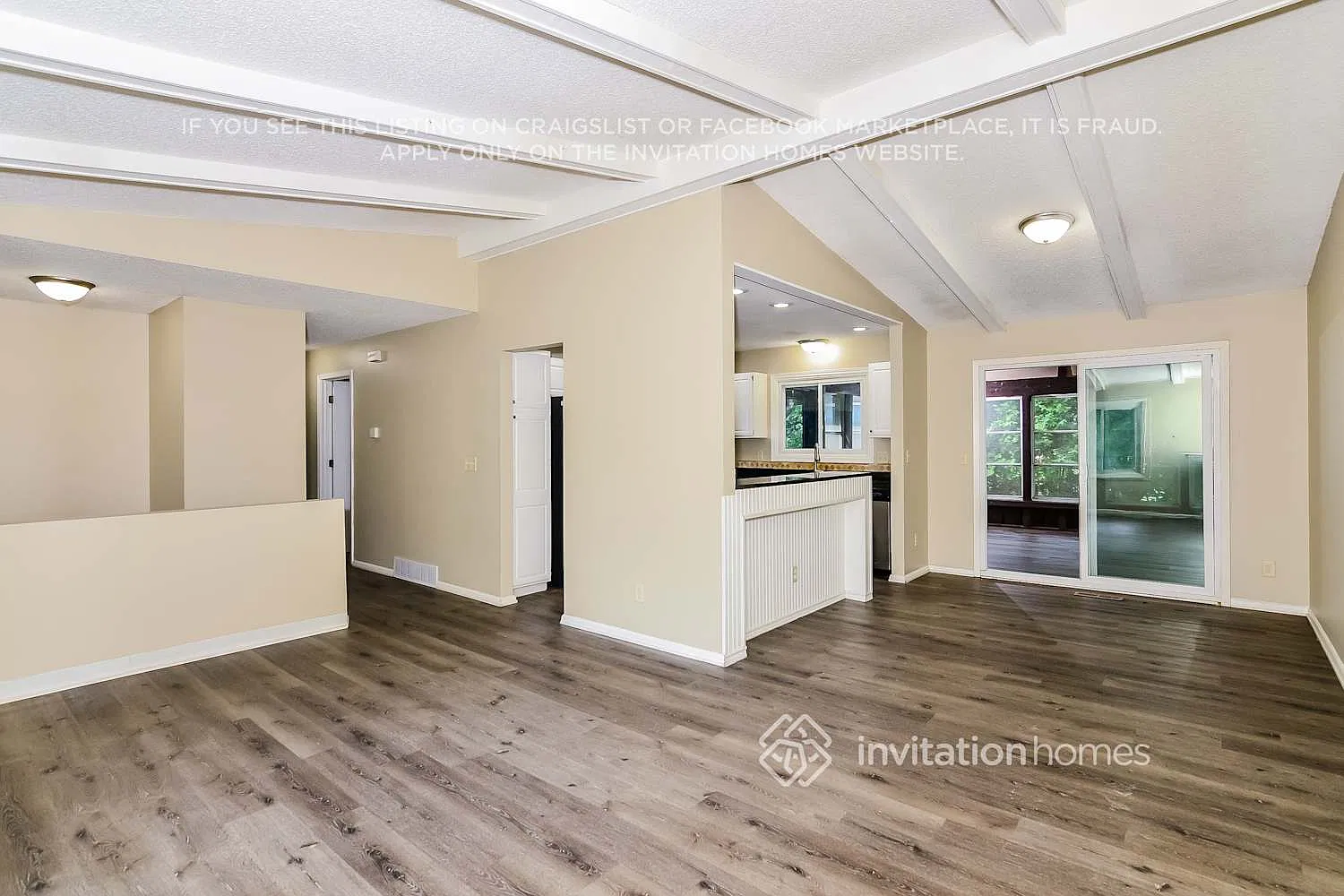 8225 Russell Ave N Brooklyn Park, MN 55444 — Photo 4