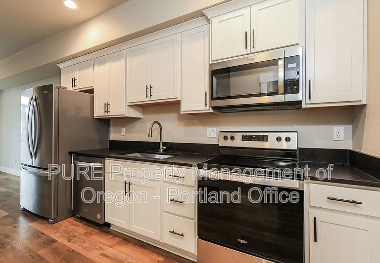 1801 NE Robert Rd — Photo 7