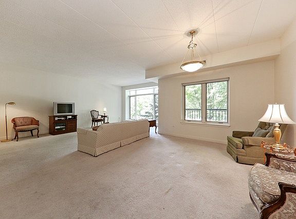 3rd image of 875 E 22nd St APT 226