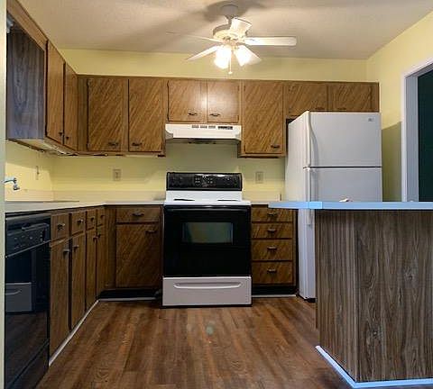 3rd image of 3905 Guardian Ave APT F25