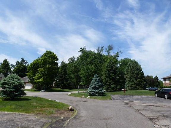 5th image of 16577 Woodlane