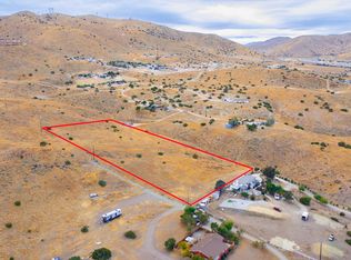 1 Rushing Creek Trl, Palmdale, CA 93550