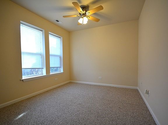 4th image of 1508 Round Lake Dr