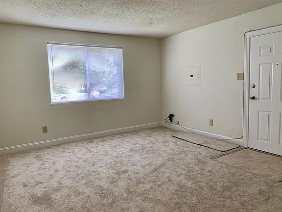 2nd image of 211 Dawson Ave