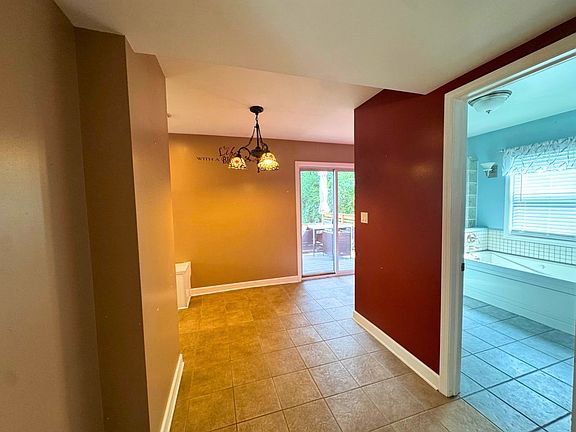 2nd image of 817 S Spring Rd
