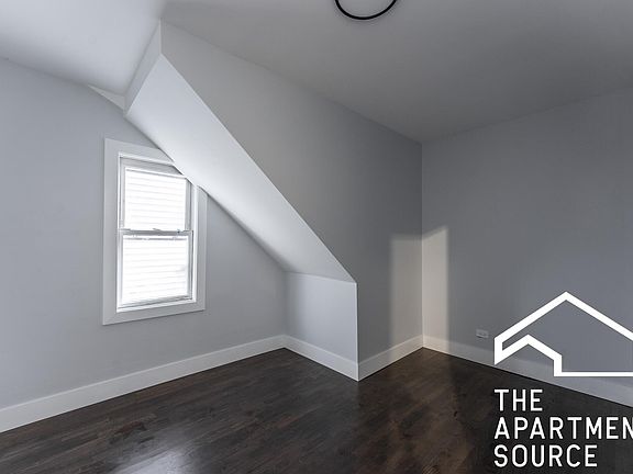 5th image of 1626 North Washtenaw #1F