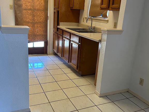 2nd image of 11805 Kings Arms Ct #11807