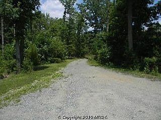 2nd image of 6611 Floral Park Rd