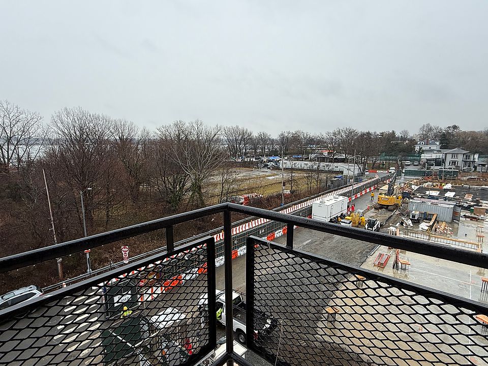 1st image of 23-50 Waters Edge Dr #4M
