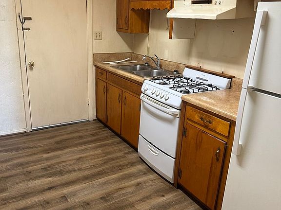 2nd image of 5719 Cherry St