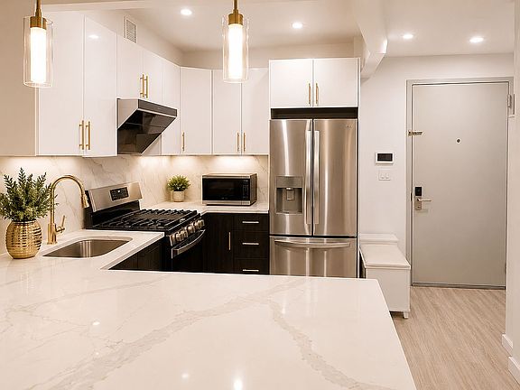 5th image of 7065 Queens Blvd #8J