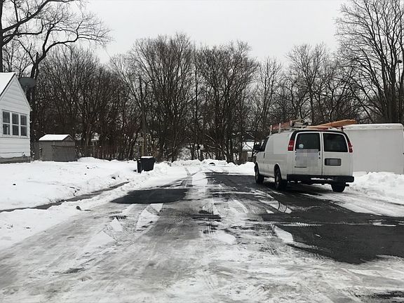 4th image of 1527 W Margaret Ave