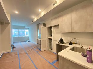 2216 Walnut St #2A, Philadelphia, PA 19103