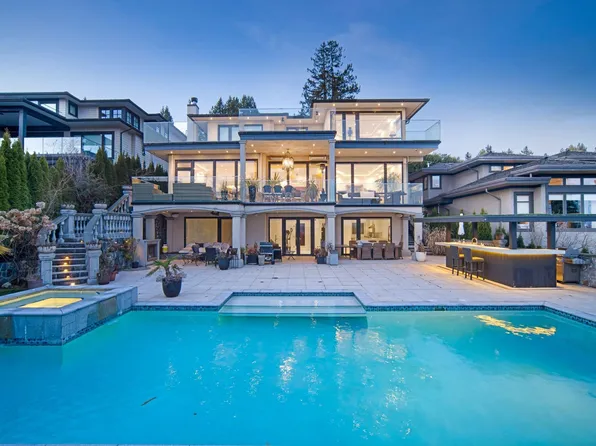 2538 Ottawa Ave, West Vancouver, BC V7V 2T4