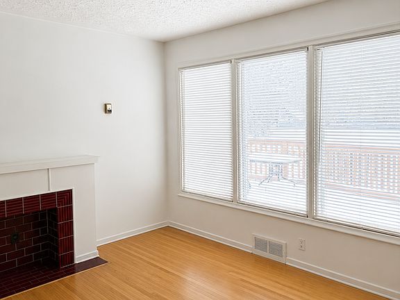 3rd image of 11112 116th St NW Unit 1