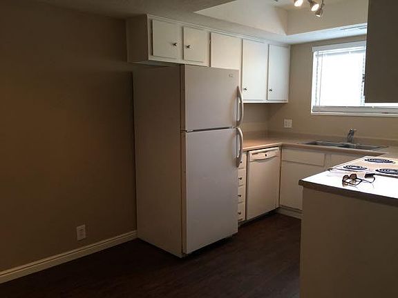 Kitchen & Breakfast Nook