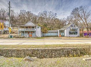 184 N Main St, Eureka Springs, AR 72632