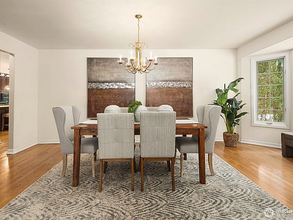 5th image of 19128 SE 63rd Place