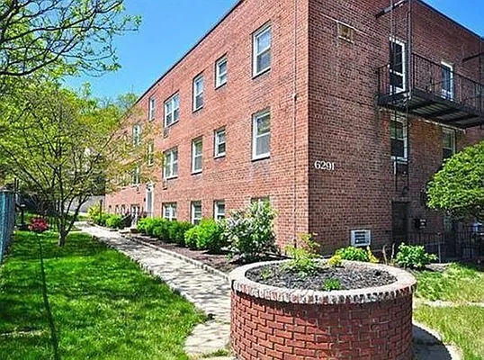 Sold by Robert E. Hill  | media 9