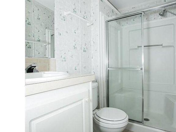 3rd image of 575 Dolphin Cir