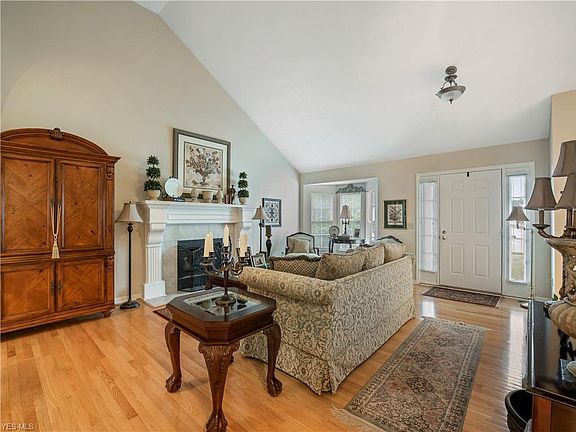 4th image of 961 Devonwood Dr