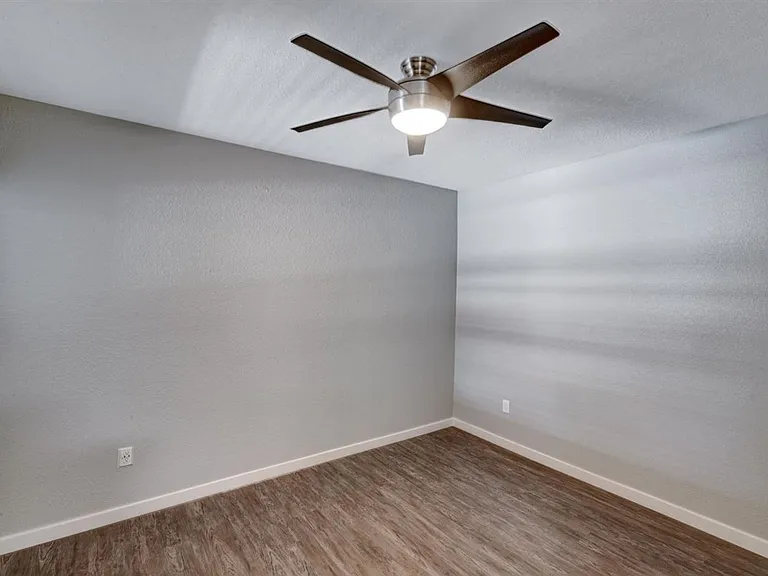 West Fifth Apartments — Photo 55