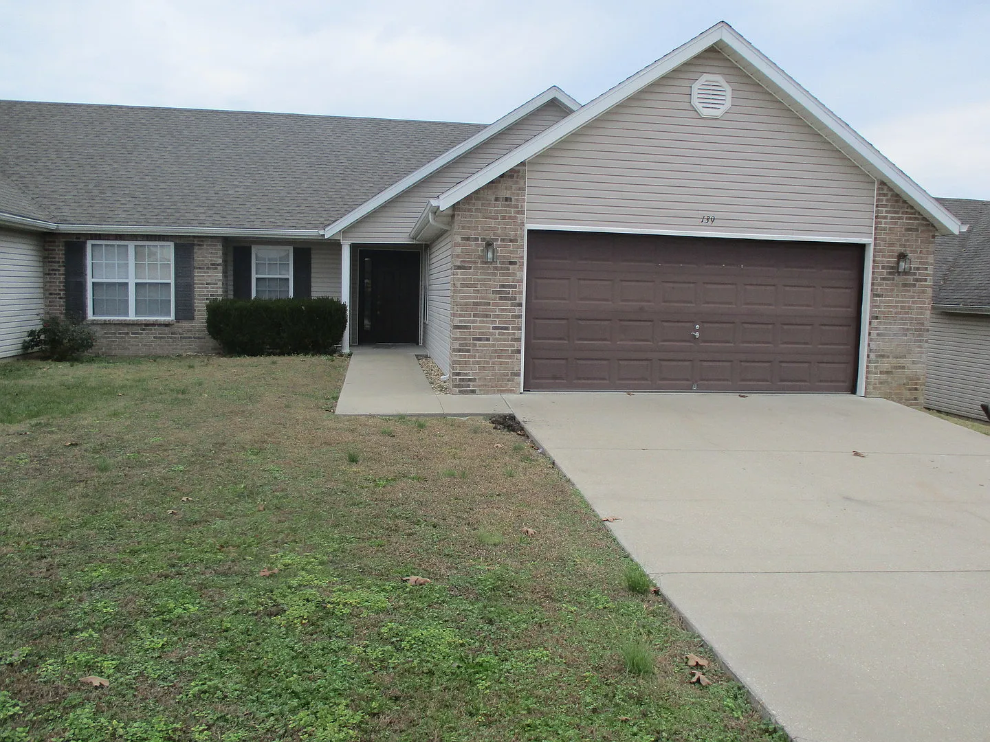 3 Bedroom 2 Bath Patio Home with Large 2 Car Garage — Photo 3