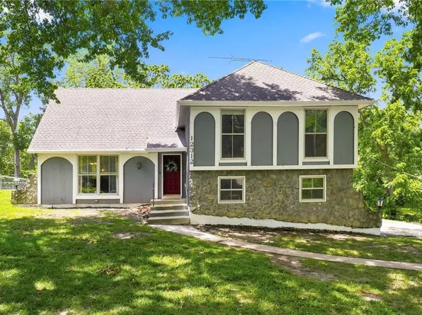 12312 Askew Dr, Grandview, MO 64030