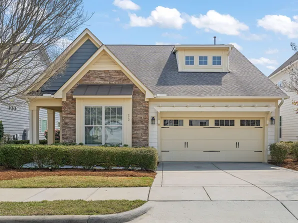 33 Heatherwood Dr, Chapel Hill, NC 27516