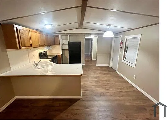 3 bed, $1,150 — Photo 1