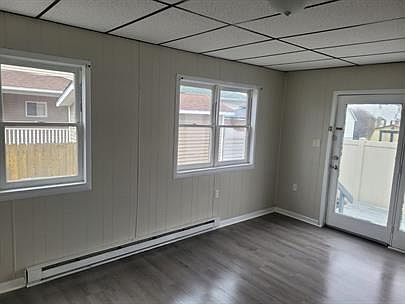 4th image of 214 S Sumner Ave Unit 1