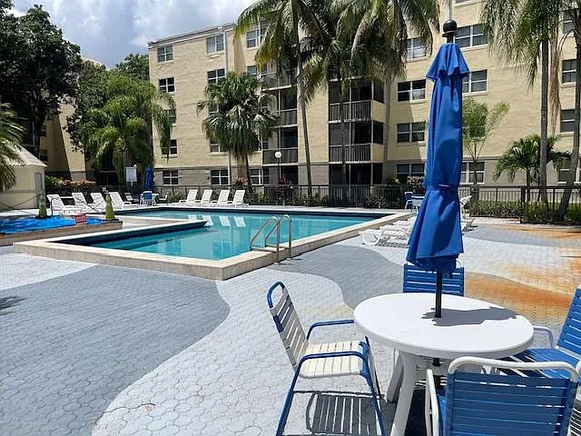 1 bed, 1.0 bath, 810 sqft, $2,000 — Photo 3