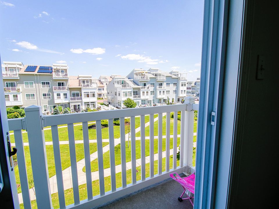 1st image of 6404 Ocean Ave S #B
