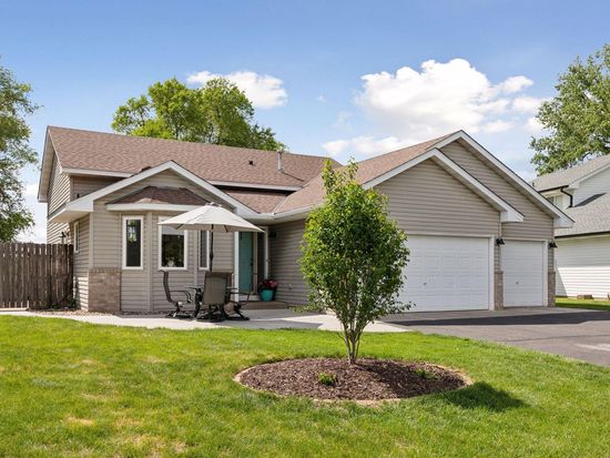 1709 Shasta Dr, Hudson, WI 54016