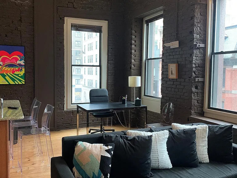 1512 Walnut Street — Photo 3