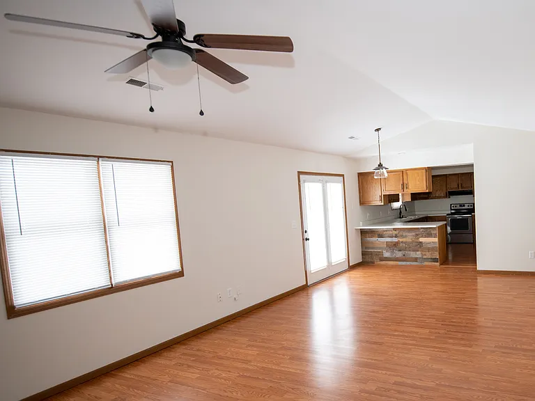 116 Pierre Pl — Photo 7