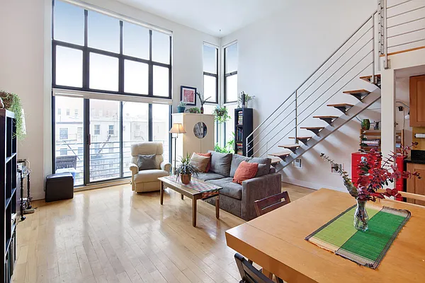 Sold by aptsandlofts.com | media 12
