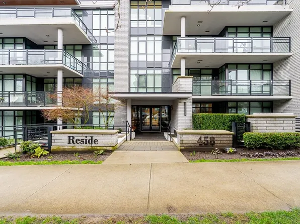 458 W 63rd Ave #404, Vancouver, BC V5X 2J4