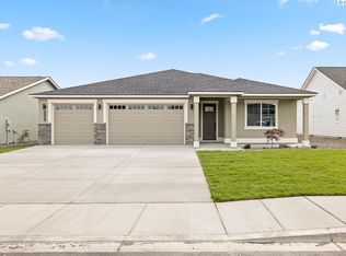 12106 Dunsmuir Dr, Pasco, WA 99301