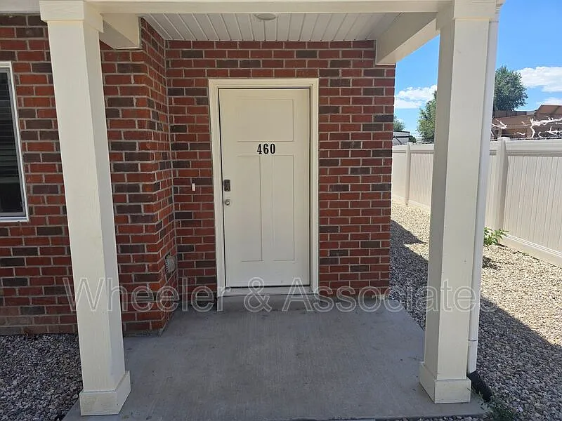 3 bed, 2.5 bath, 1530 sqft, $2,200 — Photo 4