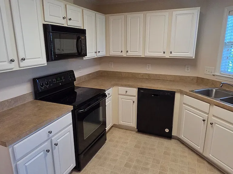 130 Shallowford Reserve Dr #303 — Photo 20