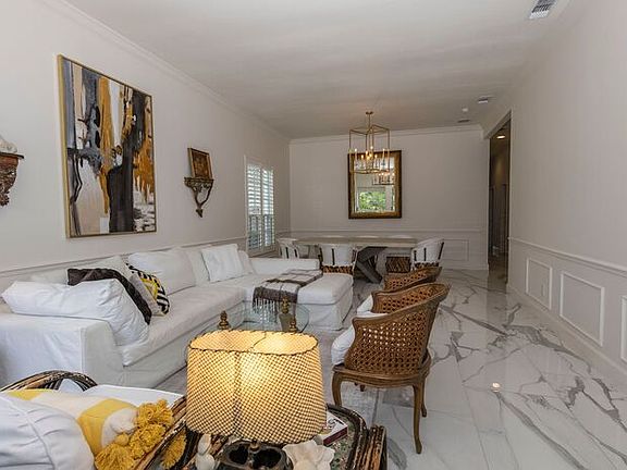 5th image of 907 Sussex Close
