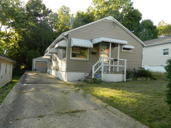 684 Roscoe Ave, Akron, OH 44306