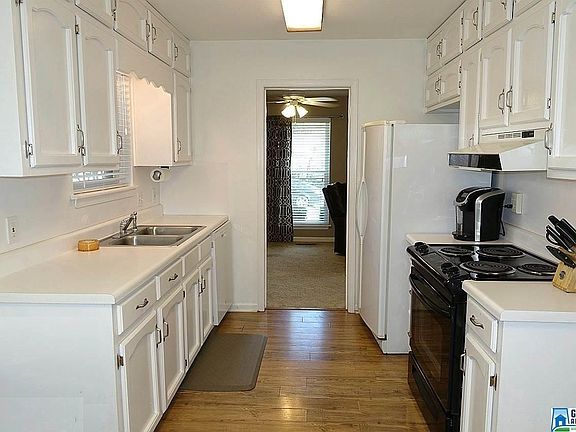 4th image of 1134 Mountain Oaks Dr