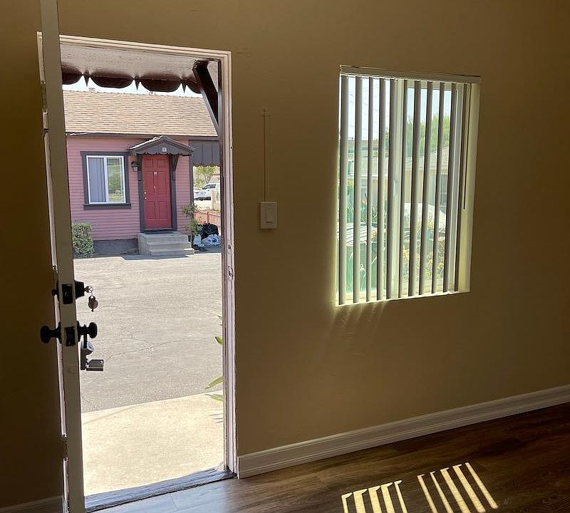 1st image of 1414 Roosevelt Ave #7