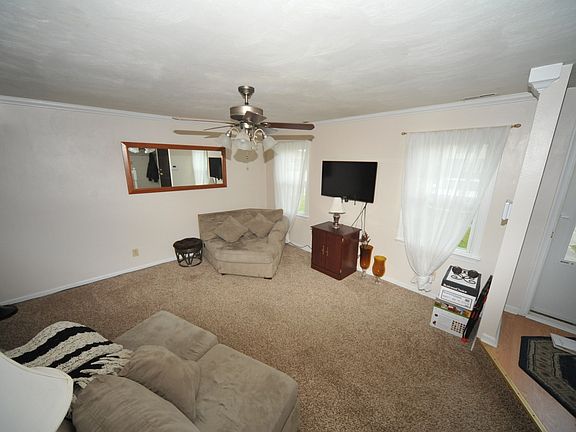 4th image of 114 Elmhurst Ct