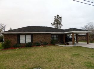 113 Country Village Dr, Raceland, LA 70394