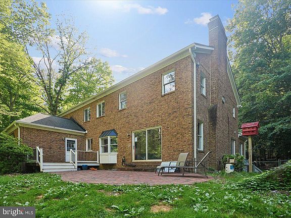 3rd image of 9935 Highland Dr